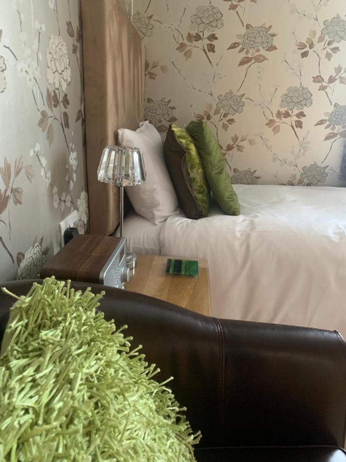 سانت دافيدز Ramsey House - Luxury Licensed B&B - Parking And Guest Lounge المظهر الخارجي الصورة