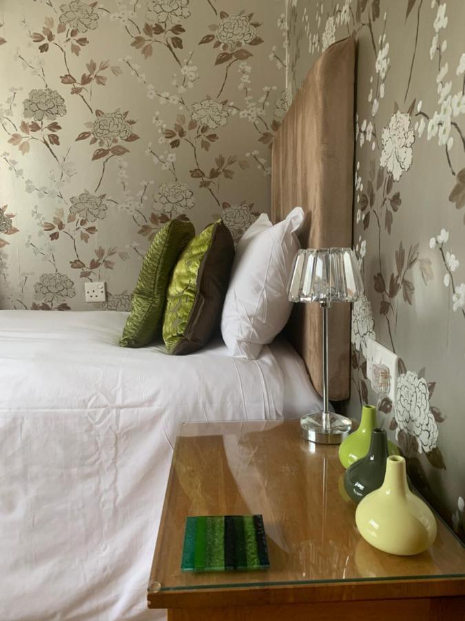 سانت دافيدز Ramsey House - Luxury Licensed B&B - Parking And Guest Lounge المظهر الخارجي الصورة