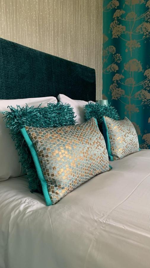 سانت دافيدز Ramsey House - Luxury Licensed B&B - Parking And Guest Lounge المظهر الخارجي الصورة