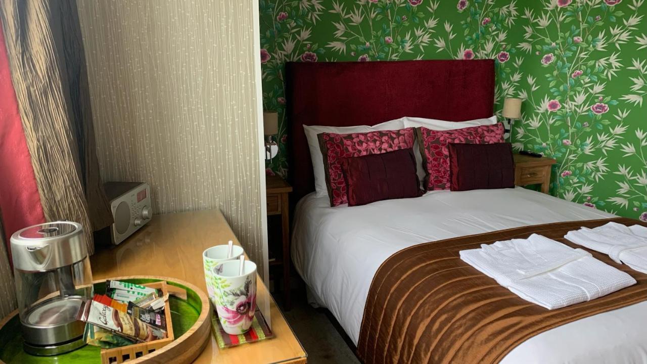 سانت دافيدز Ramsey House - Luxury Licensed B&B - Parking And Guest Lounge المظهر الخارجي الصورة